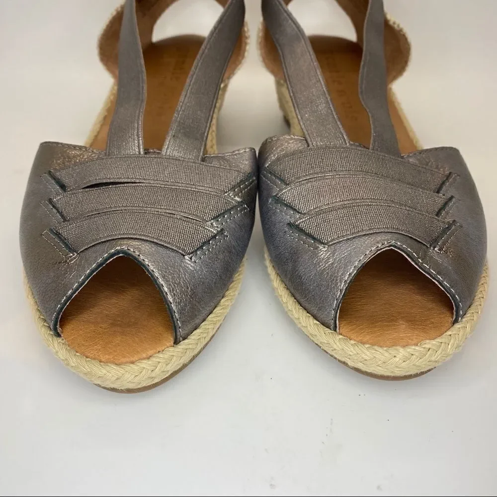 Gentle Souls Luci Wedge Sandal